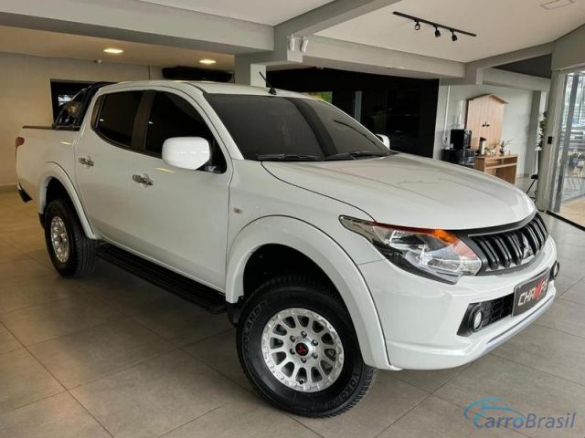 Mais detalhes do Mitsubishi L-200  Diesel