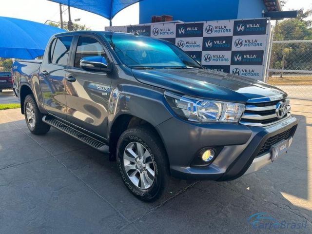 Mais detalhes do Toyota Hilux  Flex