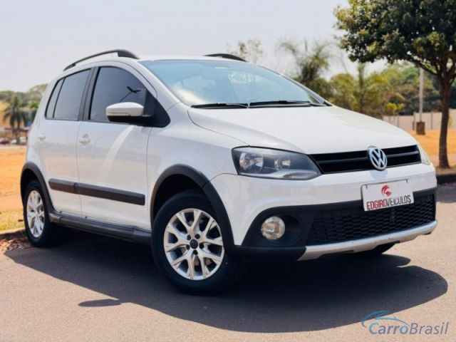 Mais detalhes do Volkswagen CrossFox  Flex